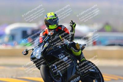 media/Oct-09-2022-SoCal Trackdays (Sun) [[95640aeeb6]]/Turn 2 (1110am)/